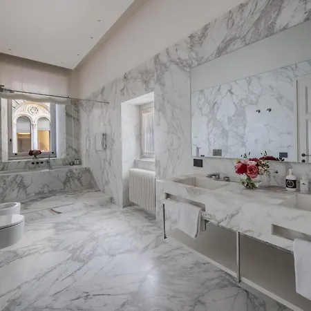 - Palazzo Signoria Luxury 5 - Nettuno Apartment *