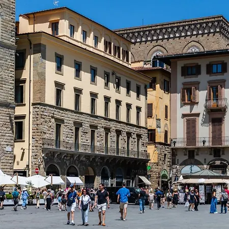 - Palazzo Signoria Luxury 5 - Nettuno Florence