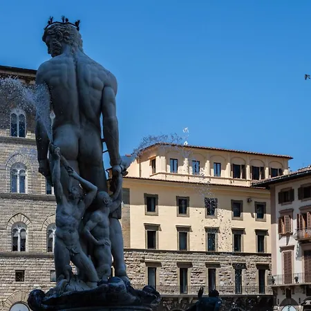 - Palazzo Signoria Luxury 5 - Nettuno * Florence