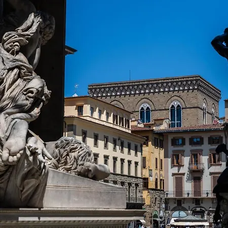 - Palazzo Signoria Luxury 5 - Nettuno Apartment *