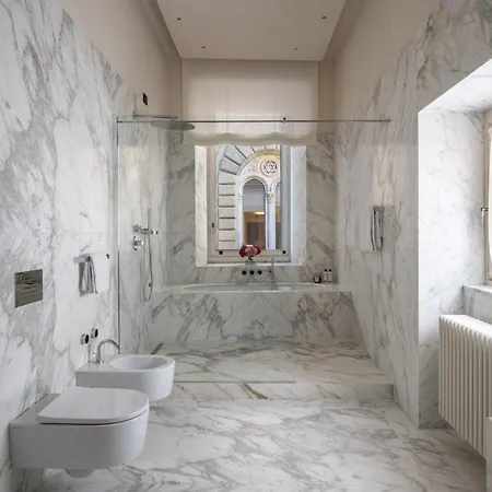 - Palazzo Signoria Luxury 5 - Nettuno Apartment *